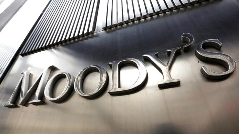 Διπλή αναβάθμιση της ελληνικής οικονομίας από τον οίκο Moody’s