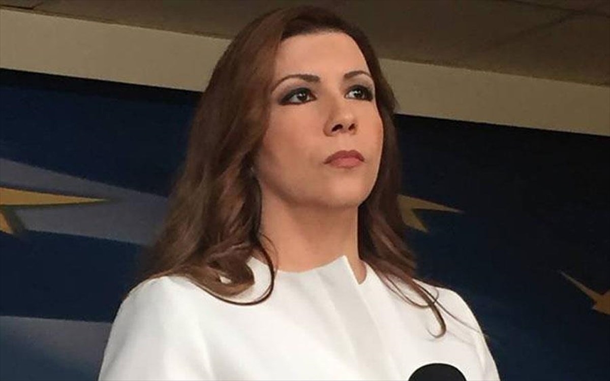This Current Between Us: Η ροή ηλεκτρικού φορτίου ενώνει και διαταράσσει