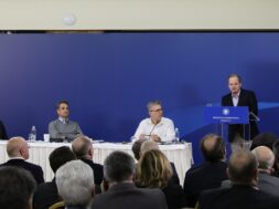 Karamanlis 4 15 01 23