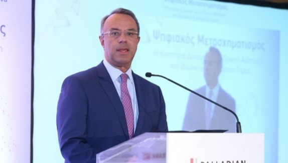 Fitch: Αναβάθμισε σε “BB+” την Ελλάδα, αναμένοντας πλέον καλύτερες επιδόσεις