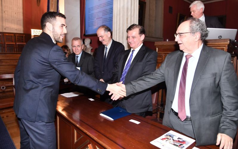 ELPEN: Βραβεύτηκε από το ΕΚΠΑ για την ανάπτυξη φαρμακευτικών προϊόντων