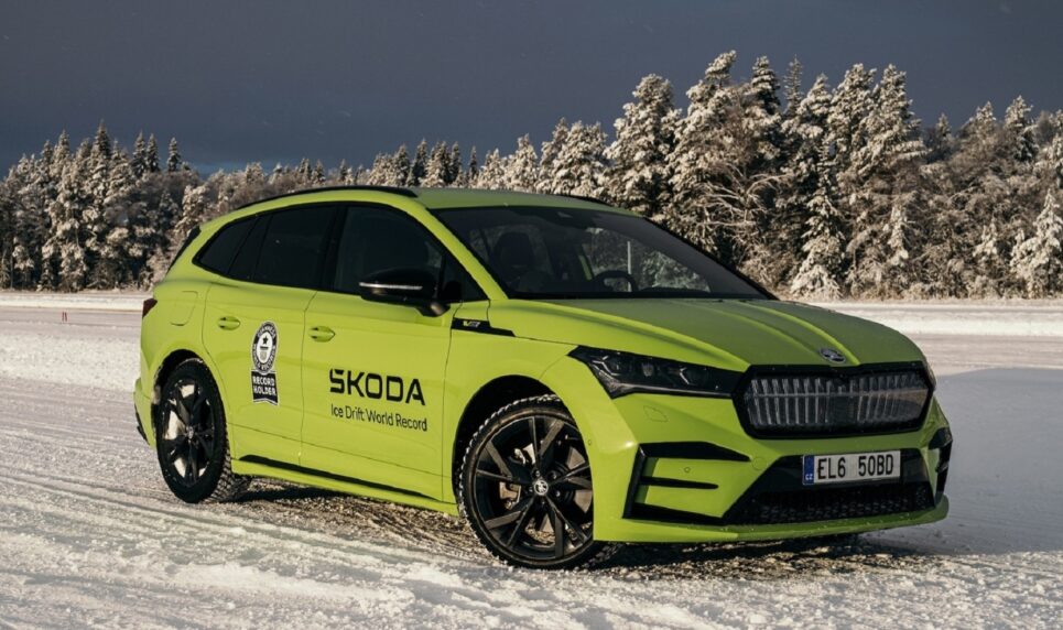 Škoda Enyaq RS iV: Δύο ρεκόρ Guiness, με διαρκές drift 7,351 χλμ.