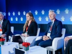 Καραμοθζισ 1 30 04 23