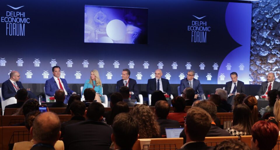 Πως κατάφερε η χώρα να ανέβει 16 θέσεις στη βελτίωση του επιχειρηματικού περιβάλλοντος;