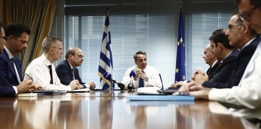 Στόχος, πριν από τις θερινές διακοπές να ψηφιστεί το πρώτο οικονομικό νομοσχέδιο. Τι είπε ο πρωθυπουργός