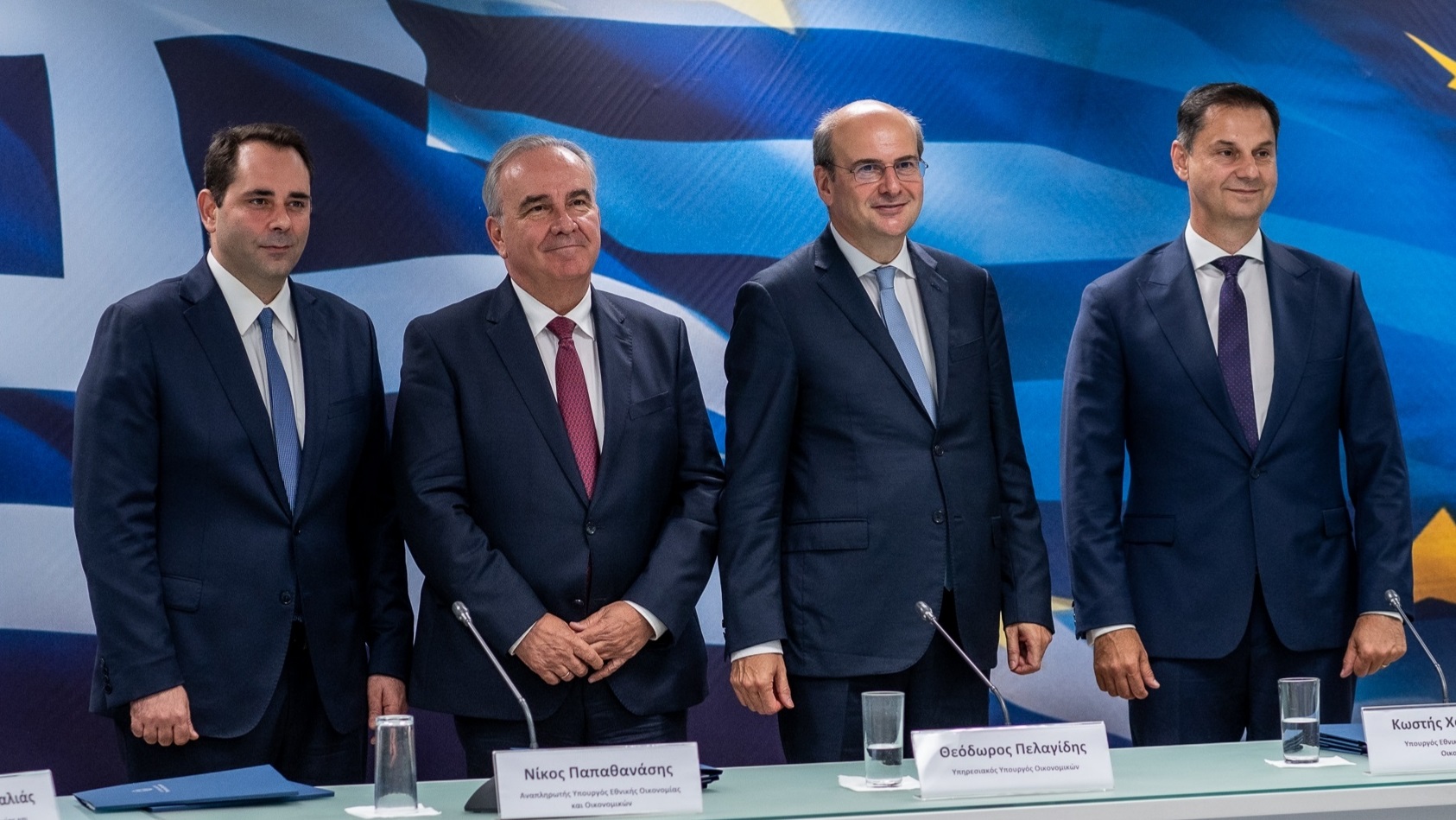 Στόχος του υπουργείου Εθνικής Οικονομίας και Οικονομικών, είναι η επίτευξη της επενδυτικής βαθμίδας.