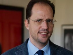 Varvitsiotis Thomas V O 05 12 21