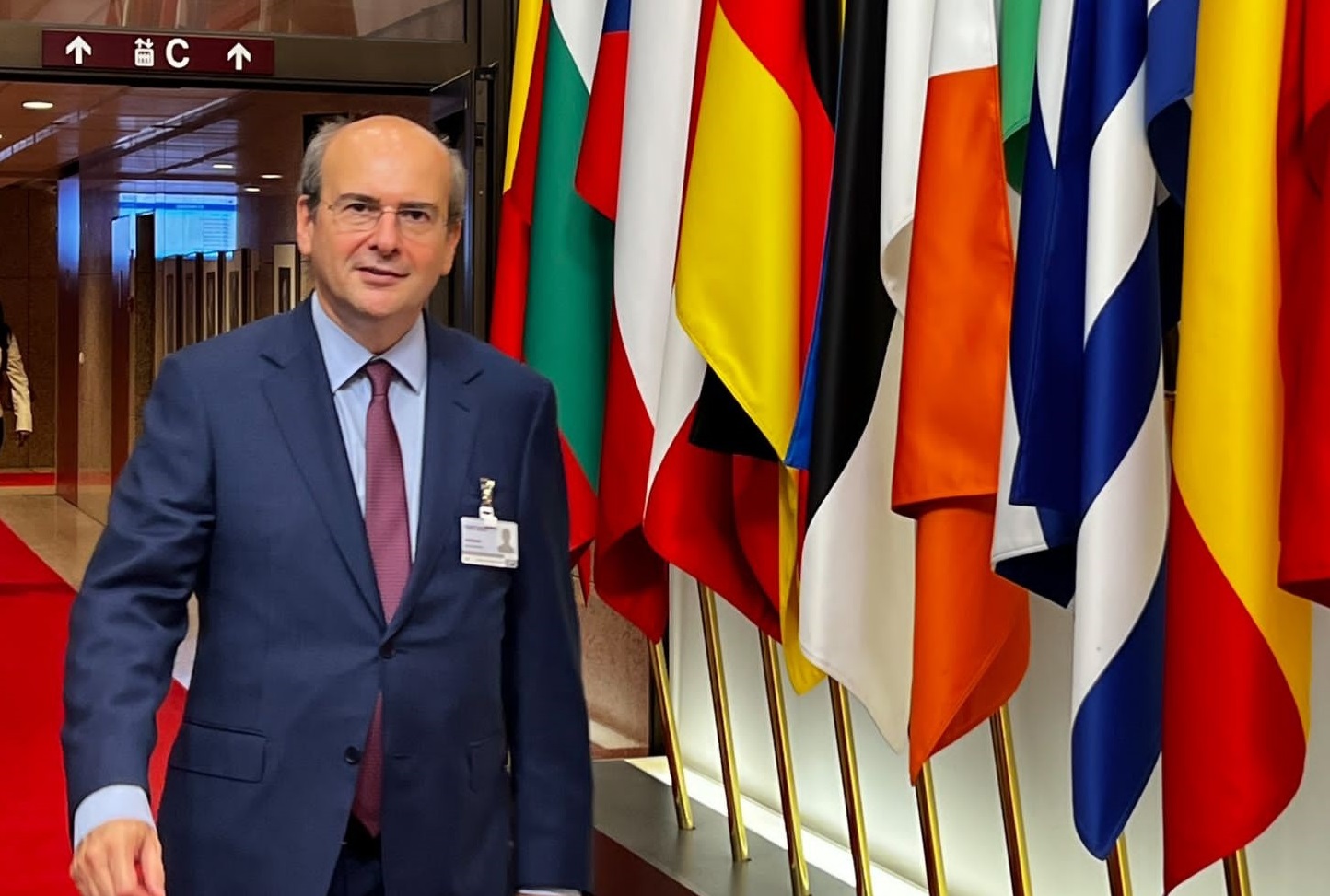 Γιατί δεν συνωμοτεί η υφήλιος υπέρ της Κυβέρνησης. Πάνω από το στόχο κινείται το πρωτογενές πλεόνασμα