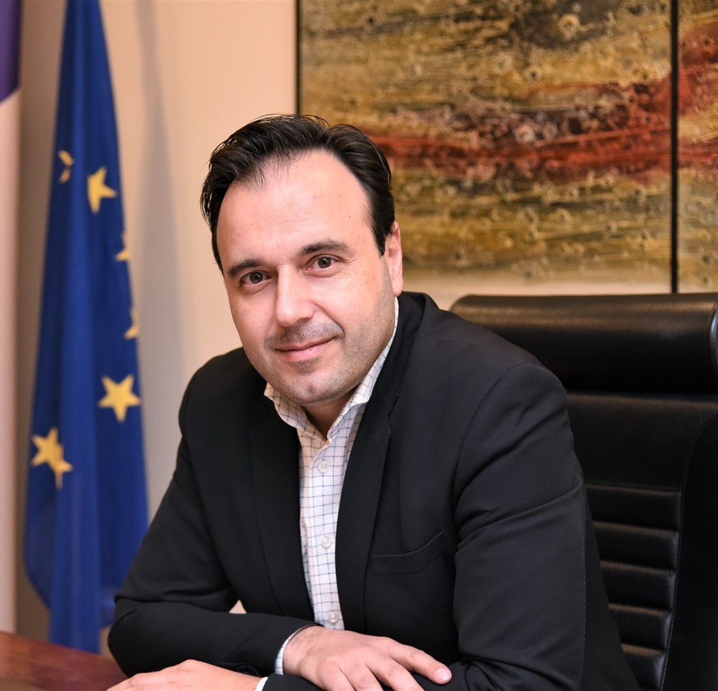 Δ. Παπαστεργίου: «Ψήφος εμπιστοσύνης» η επένδυση της Amazon