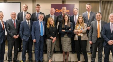 Optima bank Kanellopoulos Papageorgopoulos Gioucha Oikonomou Mouzas Sapranidis Kyparisis Lymperi Taniskidis Kontogianni Parnis Petsinari Vlagoulis Vatousis Georgakopoulos 02 04 23