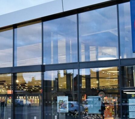 Lidl Ελλάς: Δίπλα στους πλημμυροπαθείς συνανθρώπους, με έκπτωση 20% στις αγορές τους