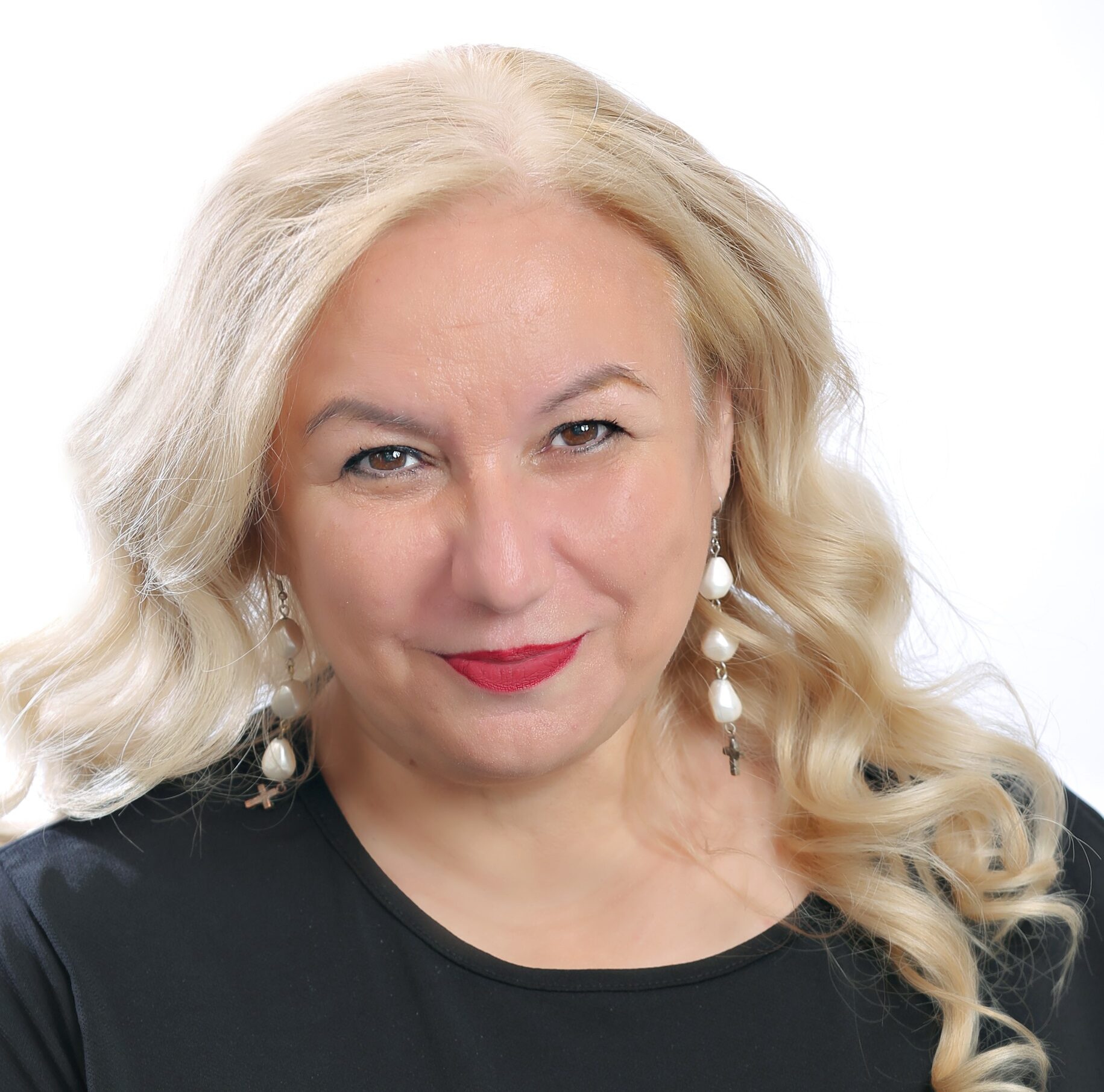 Άννα Στεργίου: Παρουσιάζει το νέο της βιβλίο, ο «Δίδυμος Καπιταλισμός», στο «Booktalk»