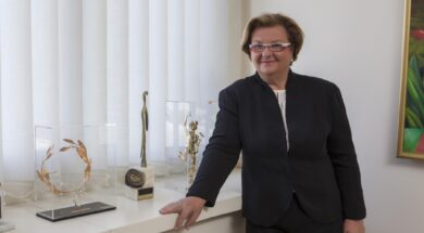 Mevgal Chatzakou 06 10 19