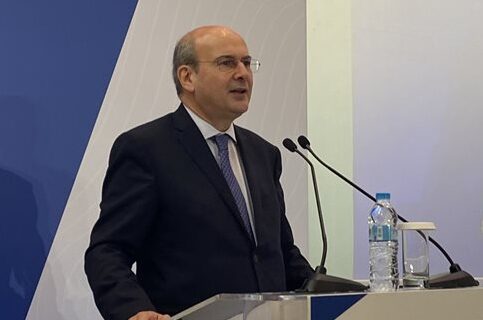 Κωστής Χατζηδάκης: Στο επίκεντρο οι ελληνικές τράπεζες