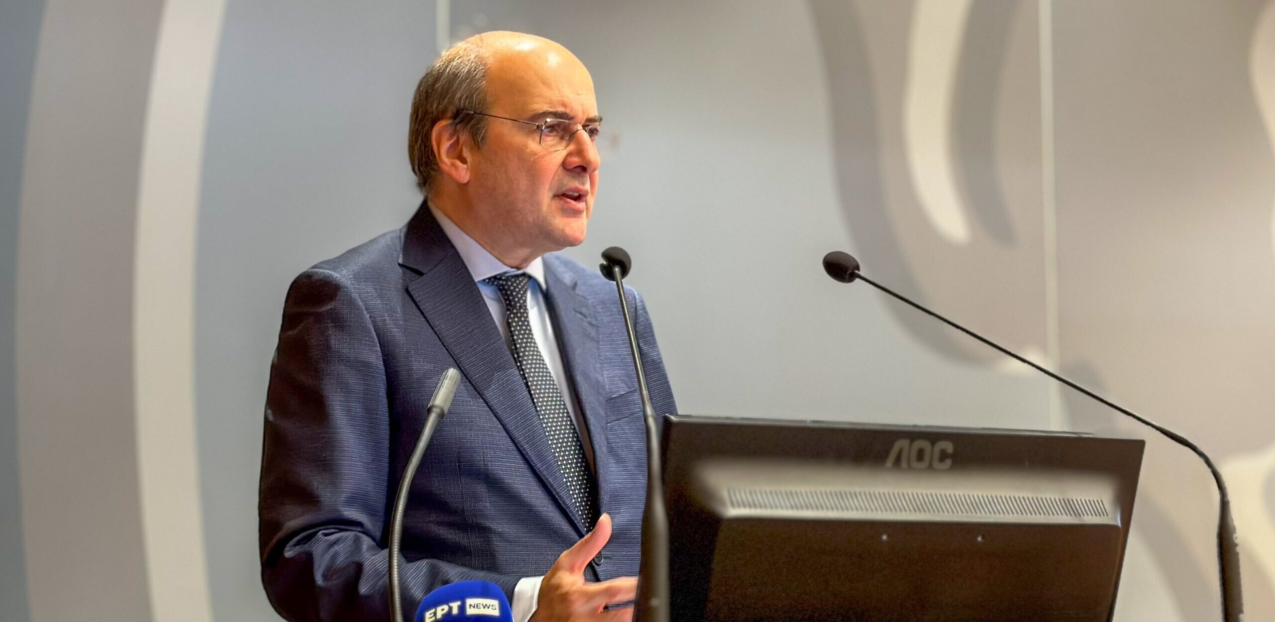 Αντλήσαμε 4 δισ. ευρώ, με το νέο 10ετές ομόλογο. Για επιτυχία όλων των Ελλήνων, μιλά ο κ. Χατζηδάκης