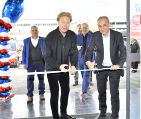 Mega ΑΒ Βασιλόπουλος: Άνοιξε στην Νέα Ερυθραία ανανεωμένο, με όφελος αγορών 10% έως 28/2