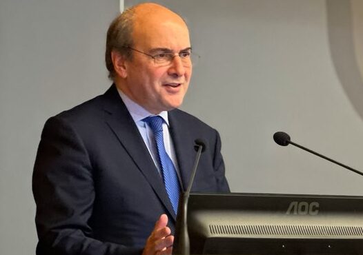 Κ. Χατζηδάκης: Ο νέος κατώτατος μισθός θα είναι άνω των 800 ευρώ
