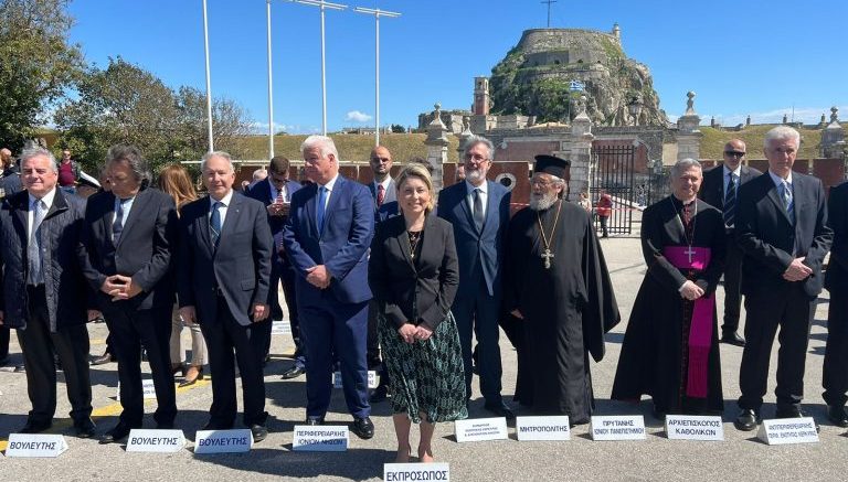 Χ.Αλεξοπούλου: Στην Κέρκυρα, εκπροσώπησε τον πρωθυπουργό
