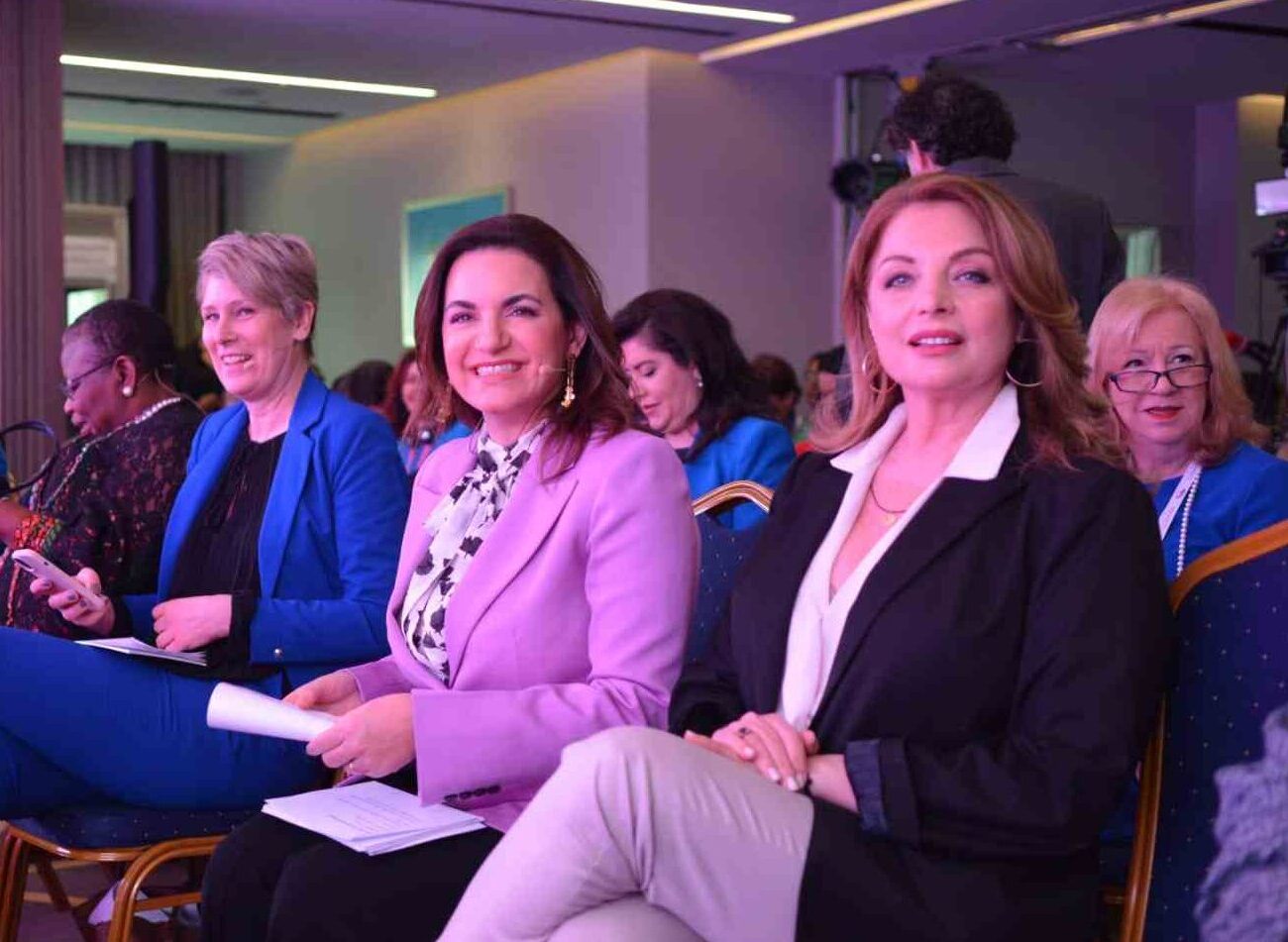 Women Political Leaders: Το μέλλον της γυναικείας εκπροσώπησης στην πολιτική και η βελτίωση των θεσμών