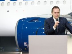 ÏÌÉËÉÁ ÔÏÕ ÐÑÙÈÕÐÏÕÑÃÏÕ ÊÕÑ. ÌÇÔÓÏÔÁÊÇ ÓÔÇÍ ÔÅËÅÔÇ ÐÁÑÁËÁÂÇÓ ÔÙÍ ÍÅÙÍ AIRBUS ÔÇÓ AEGEAN(EUROKINISSI/ÃÑÁÖÅÉÏ ÔÕÐÏÕ ÐÑÙÈÕÐÏÕÑÃÏÕ/ÄÇÌÇÔÑÇÓ ÐÁÐÁÌÇÔÓÏÓ)