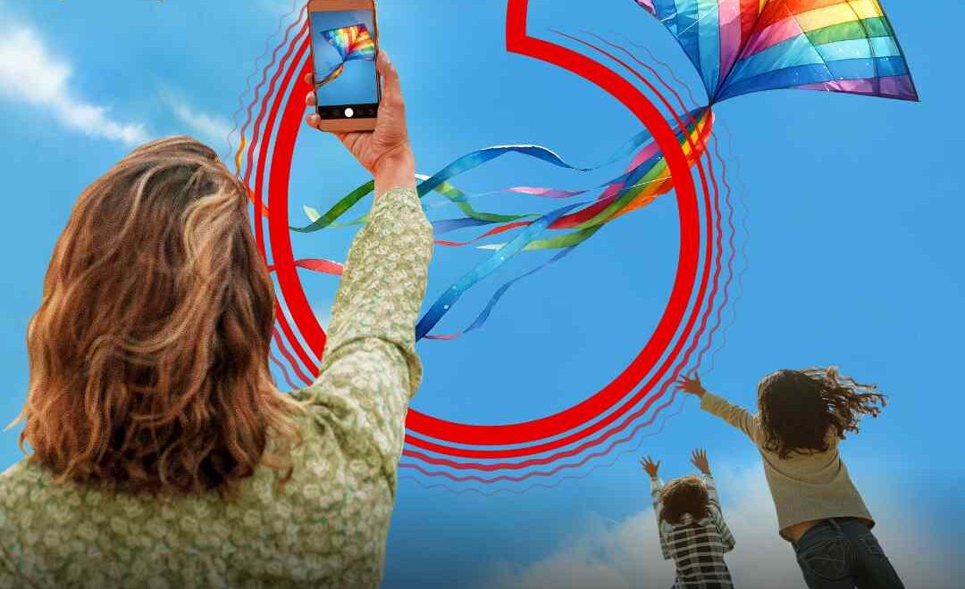 Vodafone: Προσφέρει σε όλους εορταστικό τριήμερο με δωρεάν απεριόριστα data