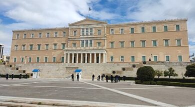 Hellenic_Parliament,_general_view 05 05 24