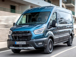 Ford Transit Trail van-18 08 24
