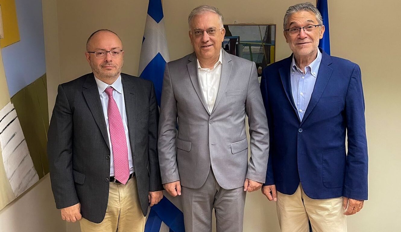 Τάκης Θεοδωρικάκος: Για την ανασυγκρότηση της βιομηχανίας