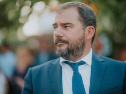 Omilos-karatzis- Antonis 01 09 24