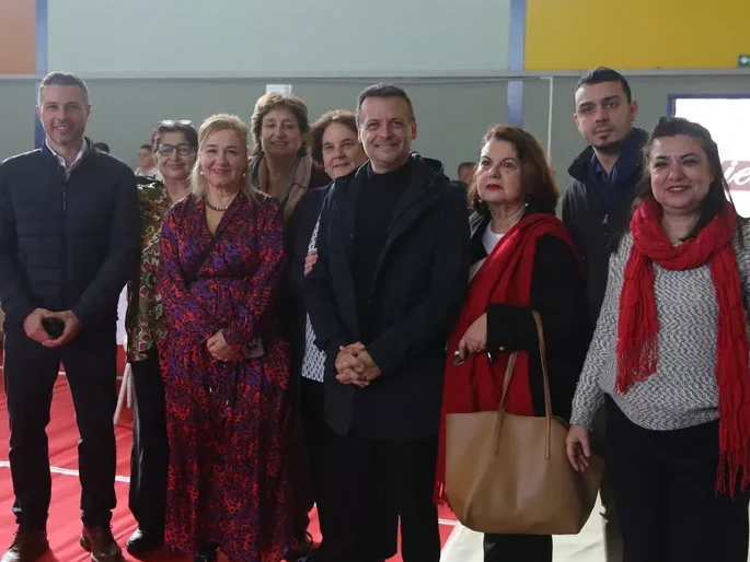 Χάρης Δούκας: Είναι ανάγκη να χαρίζουμε το δώρο της προσφοράς