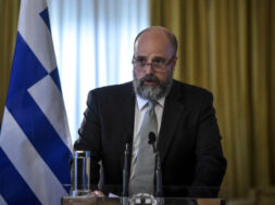 ÁÈÇÍÁ – ÔÅËÅÔÇ ÕÐÏÃÑÁÖÇÓ ÌÍÇÌÏÍÉÏÕ ÓÕÍÅÑÃÁÓÉÁÓ ÌÅÔÁÎÕ ÔÇÓ ÅËËÇÍÉÊÇÓ ÄÇÌÏÊÑÁÔÉÁÓ ÊÁÉ ÔÏÕ ÉÄÑÕÌÁÔÏÓ ÓÔÁÕÑÏÓ ÍÉÁÑ×ÏÓ(EUROKINISSI/ÔÁÔÉÁÍÁ ÌÐÏËÁÑÇ)