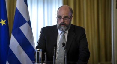 ÁÈÇÍÁ – ÔÅËÅÔÇ ÕÐÏÃÑÁÖÇÓ ÌÍÇÌÏÍÉÏÕ ÓÕÍÅÑÃÁÓÉÁÓ ÌÅÔÁÎÕ ÔÇÓ ÅËËÇÍÉÊÇÓ ÄÇÌÏÊÑÁÔÉÁÓ ÊÁÉ ÔÏÕ ÉÄÑÕÌÁÔÏÓ ÓÔÁÕÑÏÓ ÍÉÁÑ×ÏÓ(EUROKINISSI/ÔÁÔÉÁÍÁ ÌÐÏËÁÑÇ)