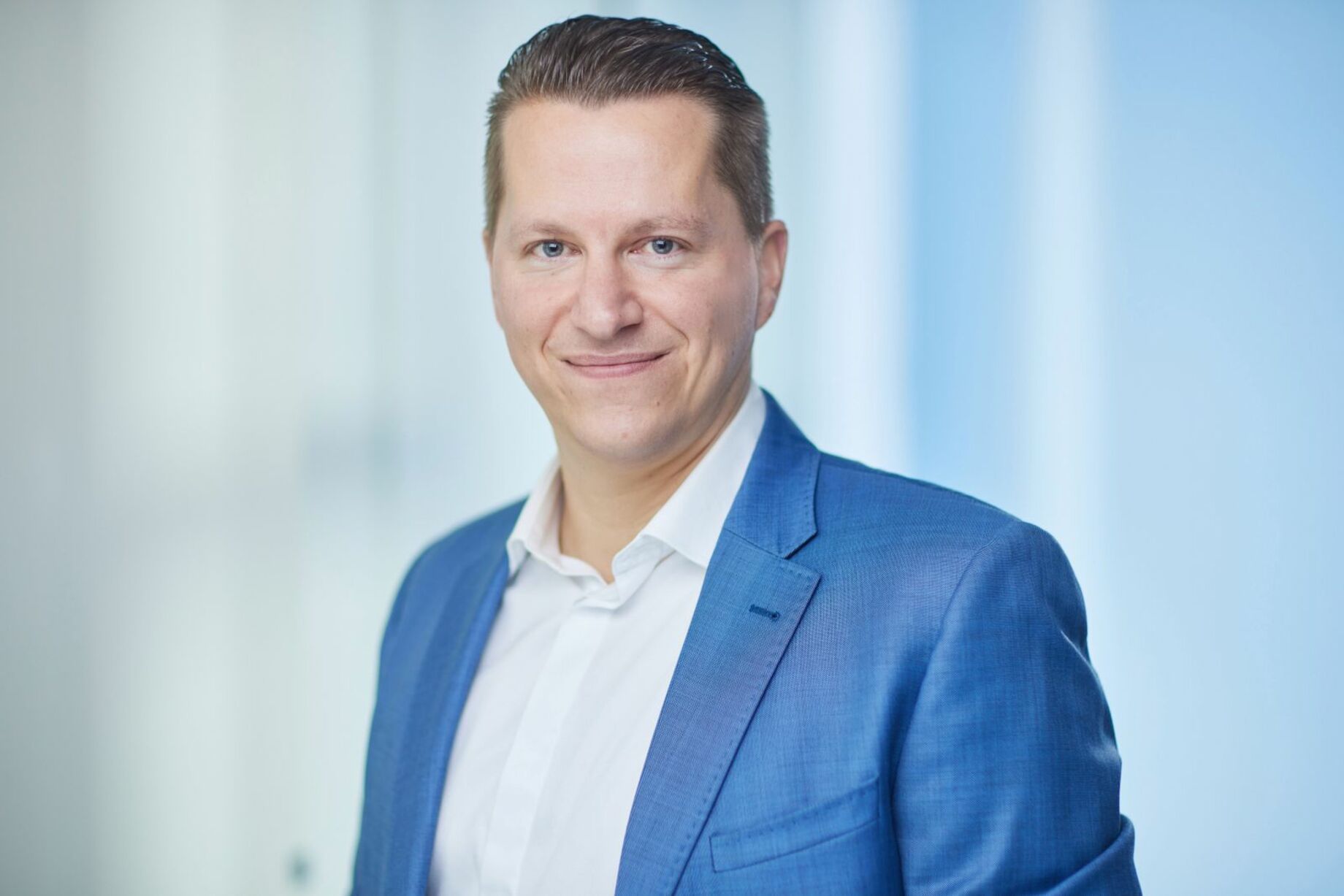 Το νέο ρεκόρ σε αφίξεις και τουριστικά έσοδα, ανεβάζει και τις τιμές των ταξιδιωτικών πακέτων