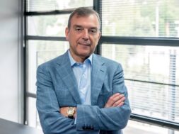 Ideal Papakonstantinou 08 08 24