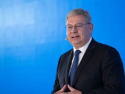 Siamisis Helleniq Energy 09 02 25