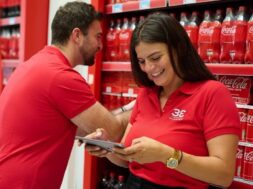 Coca Cople People 20 04 25