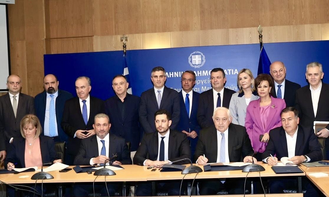 Τις συμβάσεις για τις ζημιές Daniel-Elias, υπέγραψαν οι Ν. Παπαθανάσης, Χ. Δήμας, Κ. Κυρανάκης, Α. Εξάρχου