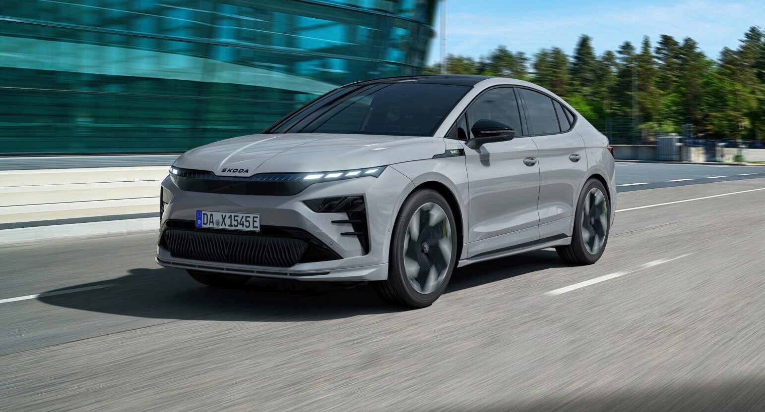 Skoda Enyaq: Ταχύτερα μοντέλα παραγωγής σε φόρτιση & επιτάχυνση