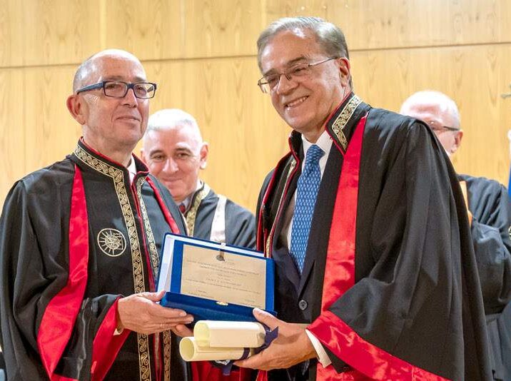 Γκίκας Χαρδούβελης:  Επίτιμος διδάκτορας του Παν. Μακεδονίας