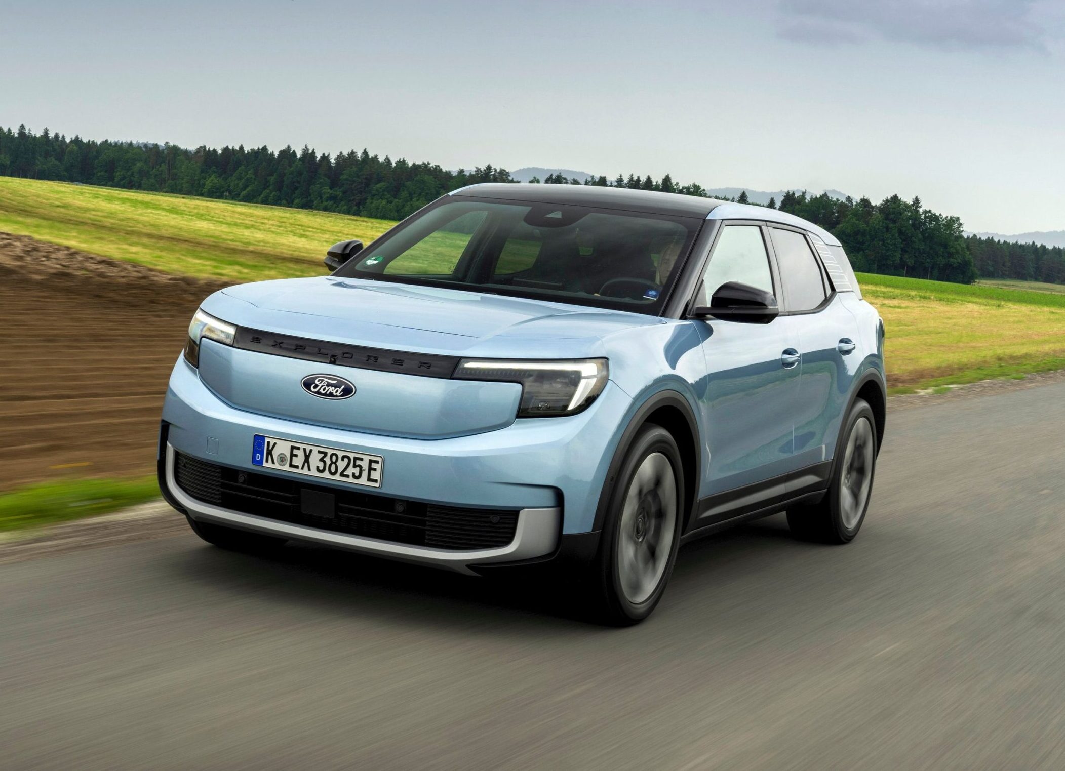 Ford Explorer & Capri: Νέες εκδόσεις Trend για αμιγώς ηλεκτρικά