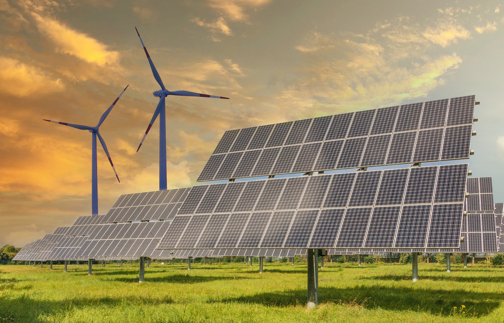 HELLENiQ ENERGY: Προχώρησε στην εξαγορά της ABO Energy Hellas
