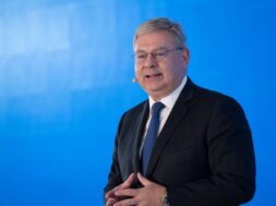 Siamisis Helleniq Energy 09 02 25