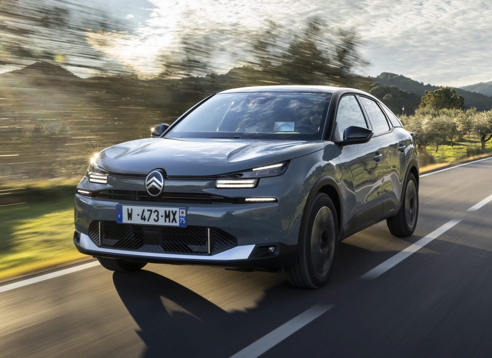 Citroën C4: Νέες ειδικές εκδόσεις, με premium υβριδική τεχνολογία