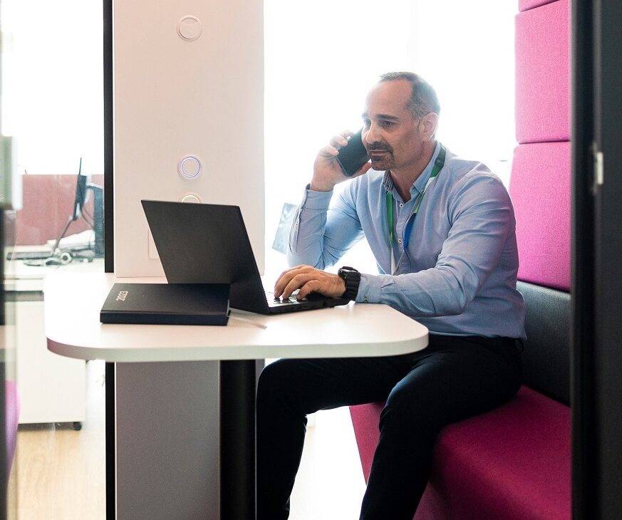 Cosmote Telekom: Προσφέρει δωρεάν επικοινωνία σε πυρόπληκτους συνδρομητές