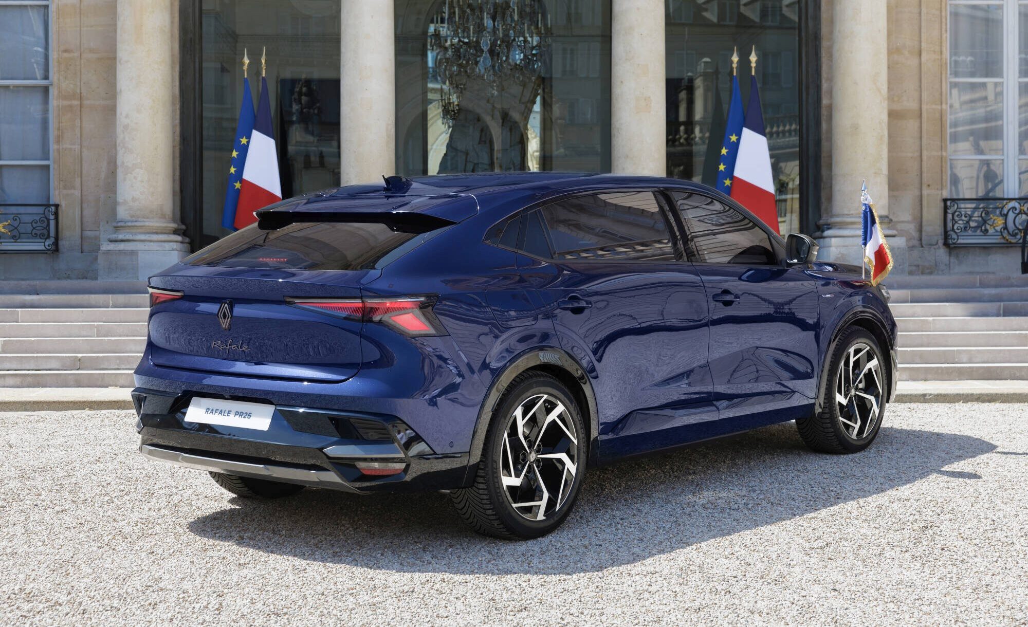 Renault Rafale Hybrid E: Μοναδικό, υβριδικό, πανίσχυρο μοντέλο