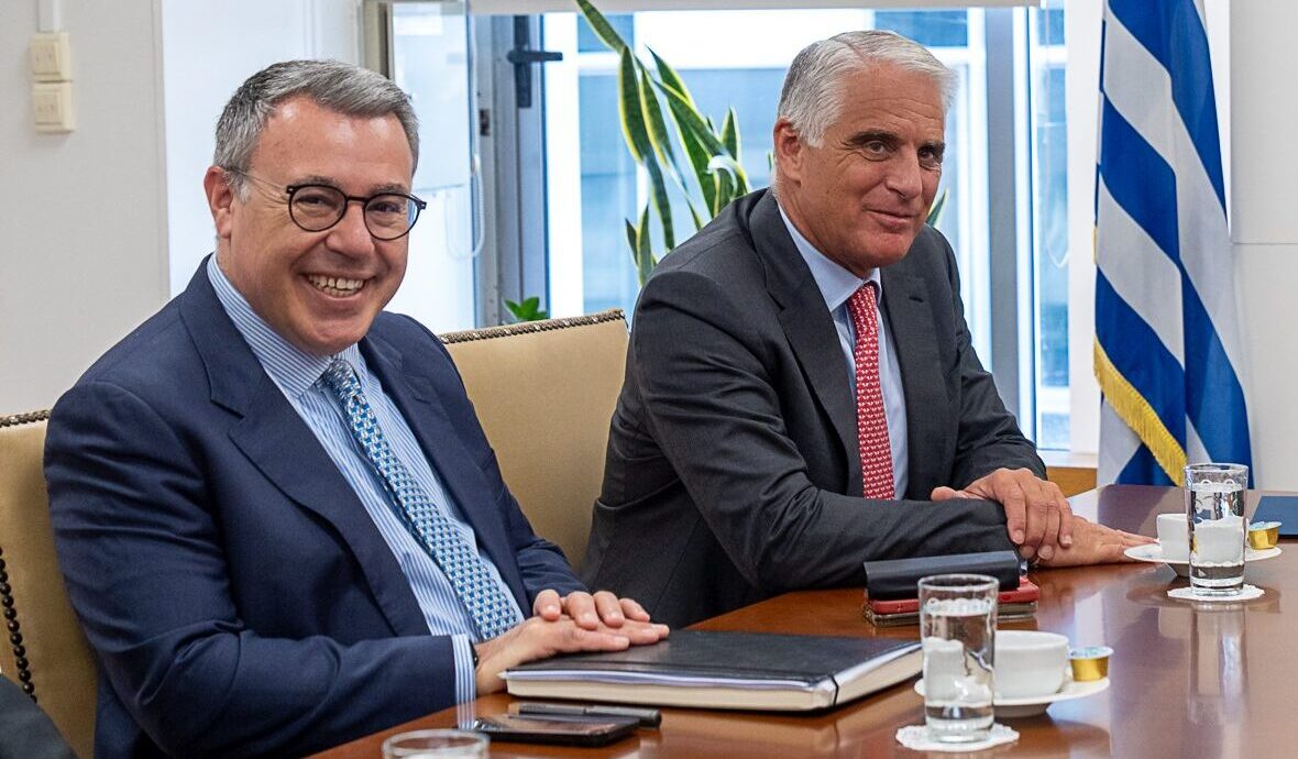 Ισχυρή ψήφο εμπιστοσύνης, η αύξηση της συμμετοχής της UniCredit στην Alpha Bank