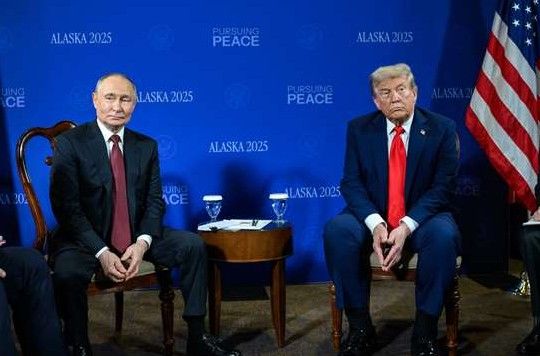 Ολοκληρώθηκε στην Αλάσκα, χωρίς κατάπαυση πυρός, η συνάντηση των προέδρων Poutin και Trump 