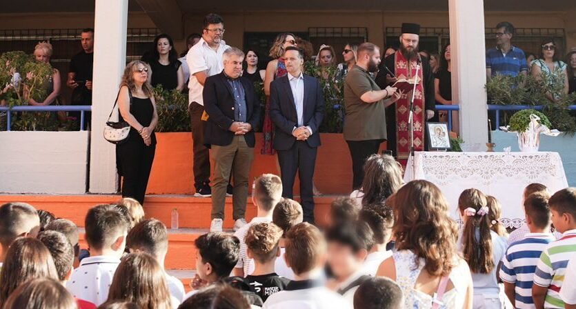 Χάρης Δούκας: Με βελτιωμένες υποδομές, χαμόγελα στα σχολεία