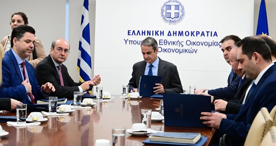 Η μεγάλη τομή με αιχμή τη φορολογία και τι αναμένεται να πει ο πρωθυπουργός απόψε στο Βελλίδειο