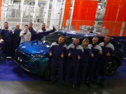 Peugeot3008_200000 2 28 09 25